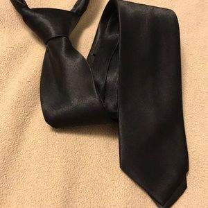 Shiny Black Tie